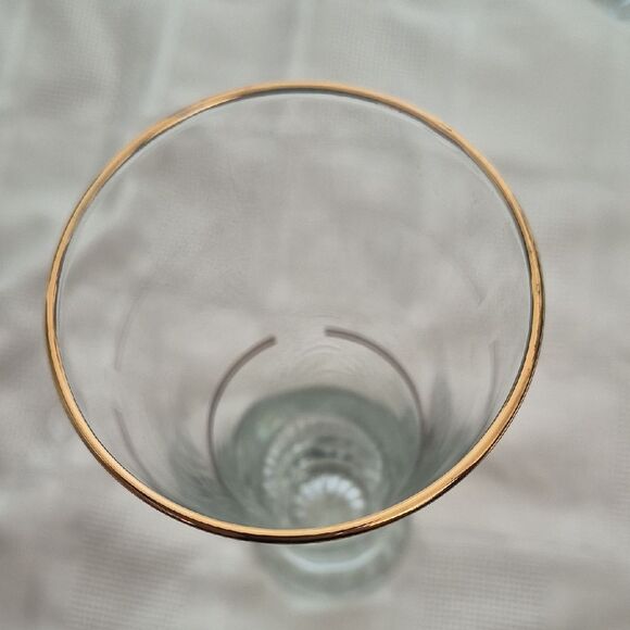 Elegant Gold Rimmed Pilsner Glass Set - Picture 12 of 16